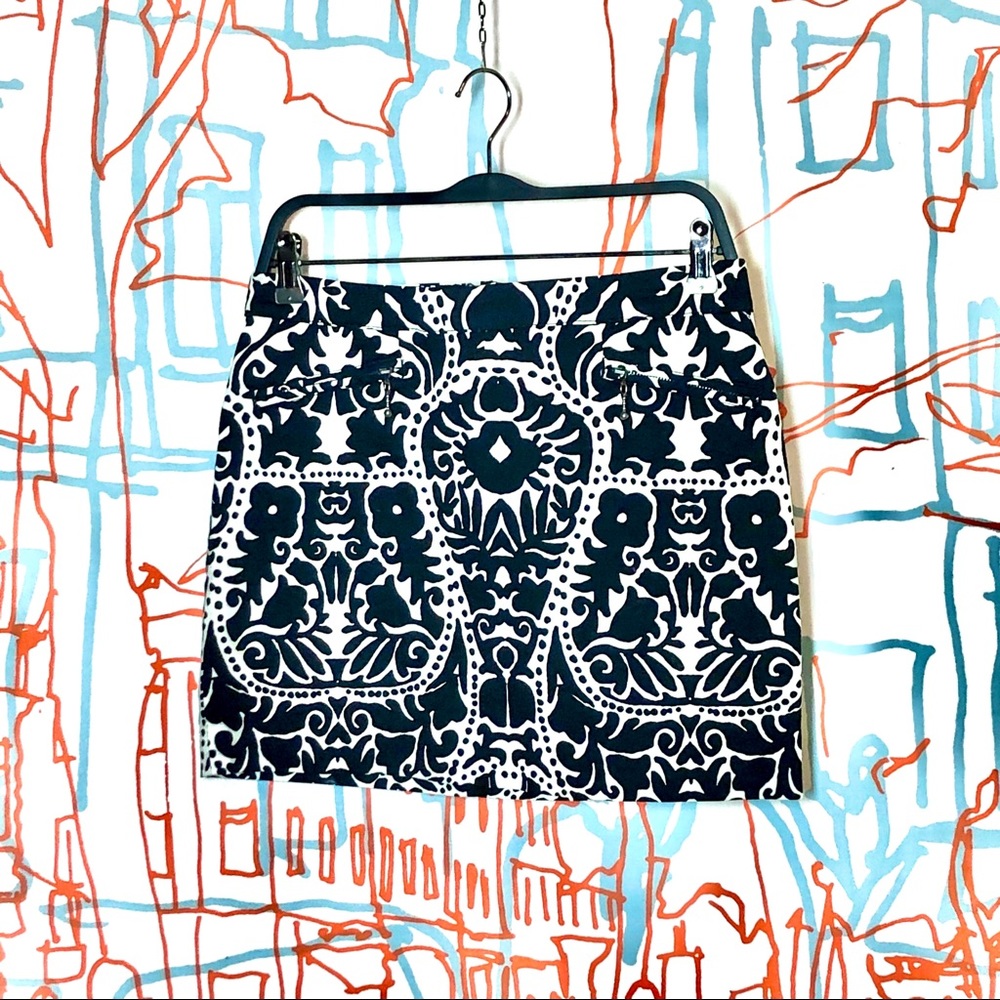 H&M graphic black and white mini skirt